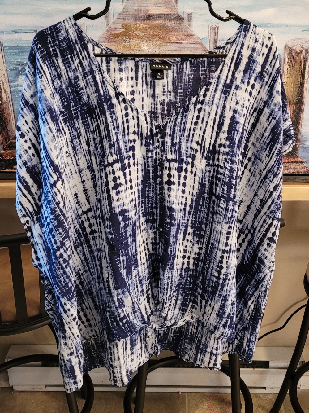 Torrid Plus Size 4 Navy and White Tie-Dye V-Neck Tunic with Front Knot